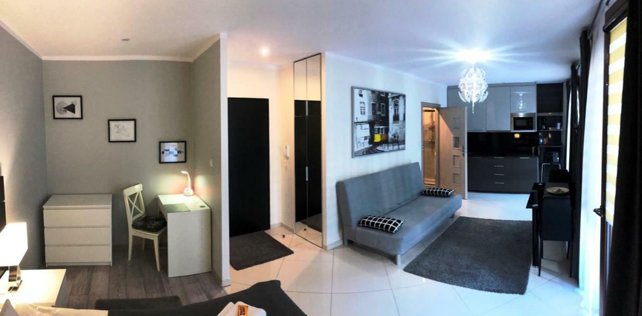 Moko Apartment Parking W Cenie วอร์ซอ ภายนอก รูปภาพ